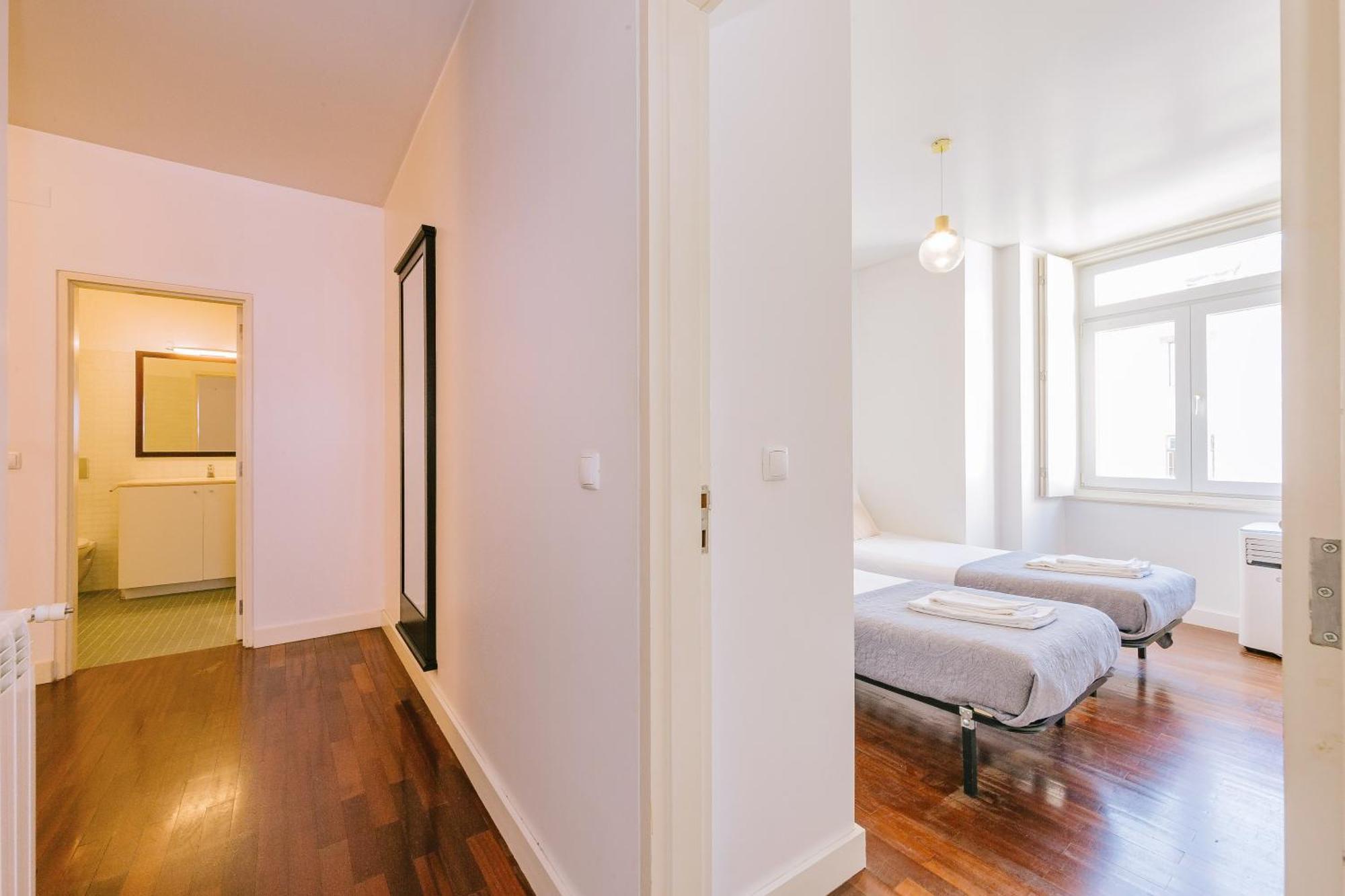 Chiado 2 Bedroom Elegant Apartment Lisabona Exterior foto